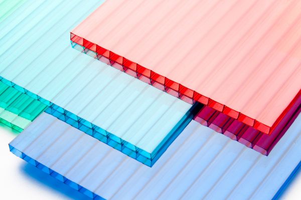 is polycarbonate a type of plastic